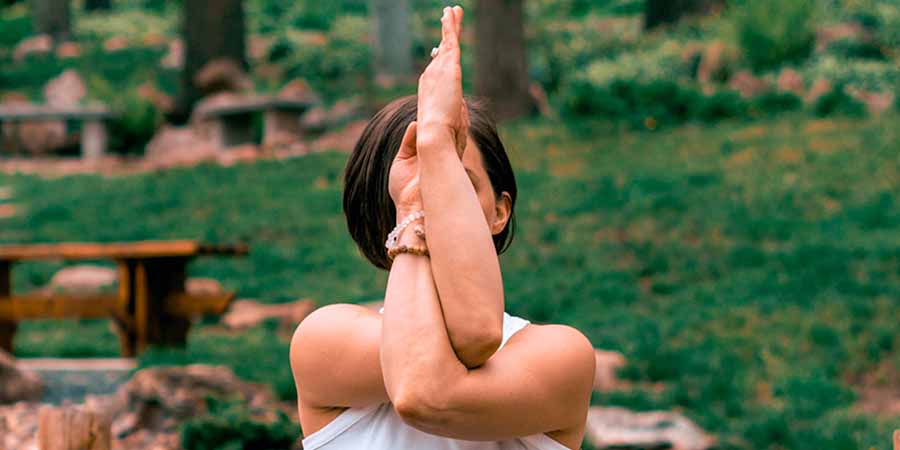 How to Wear Trendy Yoga Bodysuits Confidently